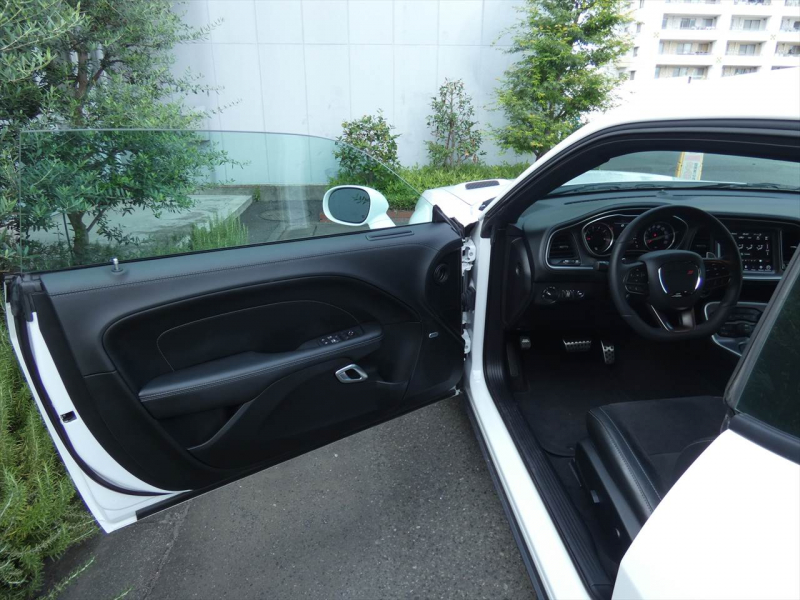 ダッジ チャレンジャー ｽｷｬｯﾄﾊﾟｯｸ ﾜｲﾄﾞﾎﾞﾃﾞｨ　2020年ﾓﾃﾞﾙ  ﾌﾟﾗｽﾊﾟｯｹｰｼﾞ&ｺﾝﾋﾞﾆｴﾝｽｸﾞﾙｰﾌﾟ 黒ｺﾝﾋﾞ革 ｼｰﾄﾋｰﾀｰ&ｸｰﾗｰ ｻﾝﾙｰﾌ  Bｶﾒﾗ　2年保証