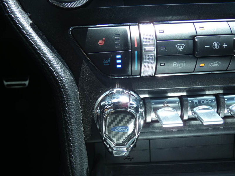 フォード マスタング ｴｺﾌﾞｰｽﾄ ﾌﾟﾚﾐｱﾑ　2018年ﾓﾃﾞﾙ 新並 黒革ｽﾎﾟｰﾂｼｰﾄ ｼｰﾄﾋｰﾀｰ＆ｸｰﾗｰ AppleCarPlay&AndoroidAuto SYNC3ﾀｯﾁﾃﾞｨｽﾌﾟﾚｲ ETC　2年保証