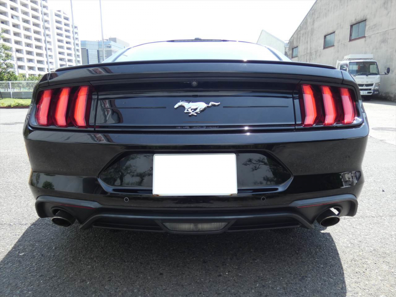 フォード マスタング ｴｺﾌﾞｰｽﾄ ﾌﾟﾚﾐｱﾑ　2018年ﾓﾃﾞﾙ 新並 黒革ｽﾎﾟｰﾂｼｰﾄ ｼｰﾄﾋｰﾀｰ＆ｸｰﾗｰ AppleCarPlay&AndoroidAuto SYNC3ﾀｯﾁﾃﾞｨｽﾌﾟﾚｲ ETC　2年保証