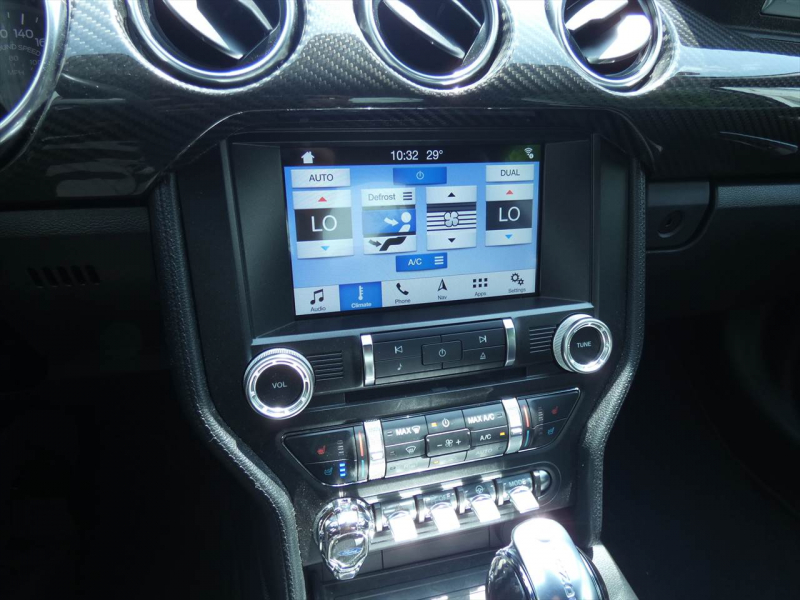 フォード マスタング ｴｺﾌﾞｰｽﾄ ﾌﾟﾚﾐｱﾑ　2018年ﾓﾃﾞﾙ 新並 黒革ｽﾎﾟｰﾂｼｰﾄ ｼｰﾄﾋｰﾀｰ＆ｸｰﾗｰ AppleCarPlay&AndoroidAuto SYNC3ﾀｯﾁﾃﾞｨｽﾌﾟﾚｲ ETC　2年保証