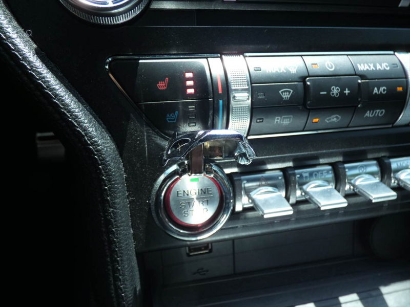 フォード マスタング ｴｺﾌﾞｰｽﾄ ﾌﾟﾚﾐｱﾑ　2018年ﾓﾃﾞﾙ 新並 黒革ｽﾎﾟｰﾂｼｰﾄ ｼｰﾄﾋｰﾀｰ＆ｸｰﾗｰ AppleCarPlay&AndoroidAuto SYNC3ﾀｯﾁﾃﾞｨｽﾌﾟﾚｲ ETC　2年保証