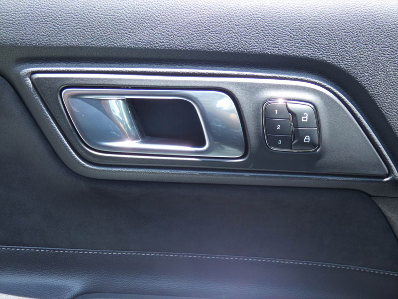 フォード マスタング ｴｺﾌﾞｰｽﾄ ﾌﾟﾚﾐｱﾑ　2018年ﾓﾃﾞﾙ 新並 黒革ｽﾎﾟｰﾂｼｰﾄ ｼｰﾄﾋｰﾀｰ＆ｸｰﾗｰ AppleCarPlay&AndoroidAuto SYNC3ﾀｯﾁﾃﾞｨｽﾌﾟﾚｲ ETC　2年保証