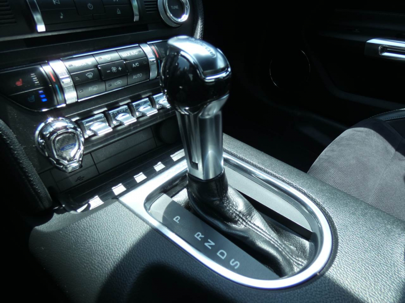 フォード マスタング ｴｺﾌﾞｰｽﾄ ﾌﾟﾚﾐｱﾑ　2018年ﾓﾃﾞﾙ 新並 黒革ｽﾎﾟｰﾂｼｰﾄ ｼｰﾄﾋｰﾀｰ＆ｸｰﾗｰ AppleCarPlay&AndoroidAuto SYNC3ﾀｯﾁﾃﾞｨｽﾌﾟﾚｲ ETC　2年保証