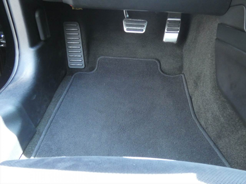 フォード マスタング ｴｺﾌﾞｰｽﾄ ﾌﾟﾚﾐｱﾑ　2018年ﾓﾃﾞﾙ 新並 黒革ｽﾎﾟｰﾂｼｰﾄ ｼｰﾄﾋｰﾀｰ＆ｸｰﾗｰ AppleCarPlay&AndoroidAuto SYNC3ﾀｯﾁﾃﾞｨｽﾌﾟﾚｲ ETC　2年保証