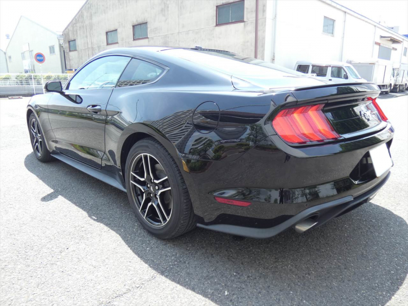フォード マスタング ｴｺﾌﾞｰｽﾄ ﾌﾟﾚﾐｱﾑ　2018年ﾓﾃﾞﾙ 新並 黒革ｽﾎﾟｰﾂｼｰﾄ ｼｰﾄﾋｰﾀｰ＆ｸｰﾗｰ AppleCarPlay&AndoroidAuto SYNC3ﾀｯﾁﾃﾞｨｽﾌﾟﾚｲ ETC　2年保証