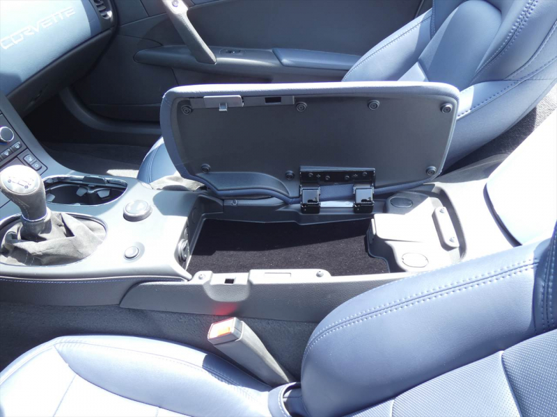 シボレー コルベット 427 ｺﾝﾊﾞｰﾁﾌﾞﾙ　2013年ﾓﾃﾞﾙ 6MT 60th ｱﾆﾊﾞｰｻﾘｰPKG 青革 ｼｰﾄﾋｰﾀｰ  電動ｿﾌﾄﾄｯﾌﾟ BOSE HUD　2年保証