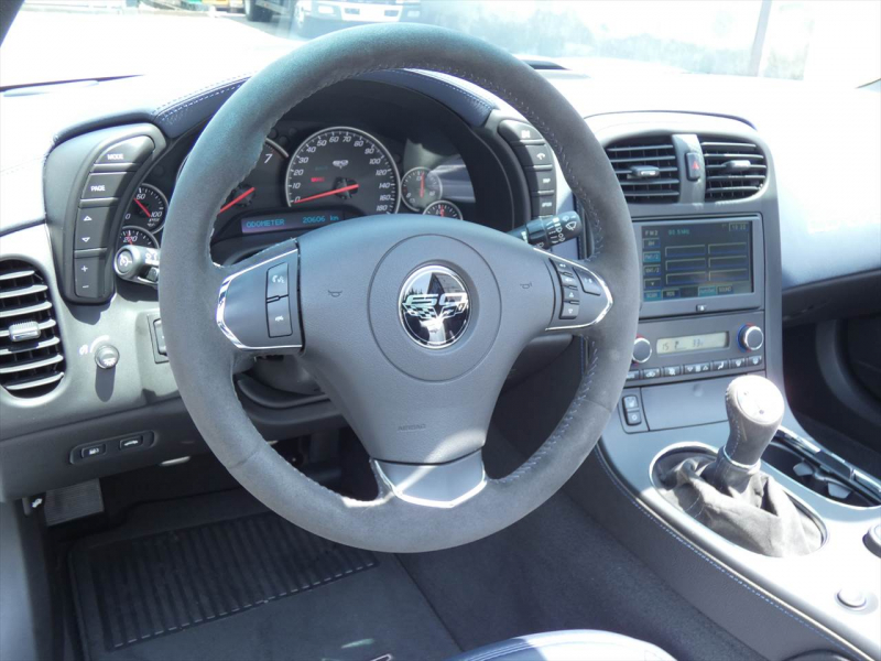 シボレー コルベット 427 ｺﾝﾊﾞｰﾁﾌﾞﾙ　2013年ﾓﾃﾞﾙ 6MT 60th ｱﾆﾊﾞｰｻﾘｰPKG 青革 ｼｰﾄﾋｰﾀｰ  電動ｿﾌﾄﾄｯﾌﾟ BOSE HUD　2年保証