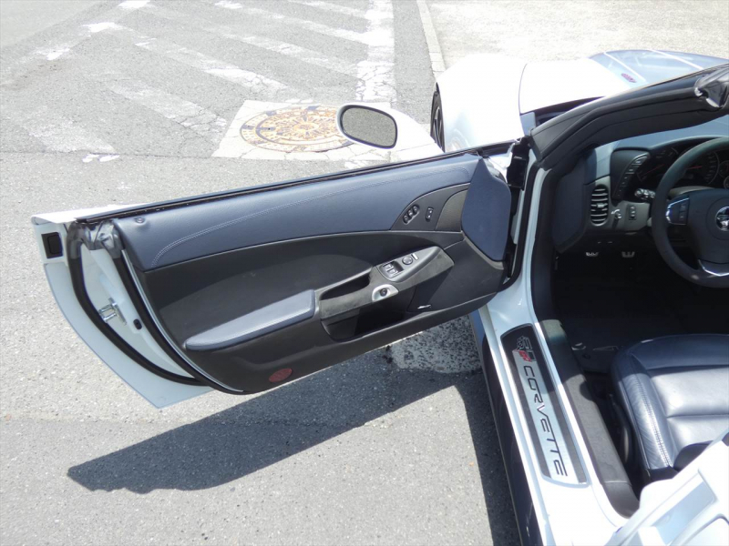 シボレー コルベット 427 ｺﾝﾊﾞｰﾁﾌﾞﾙ　2013年ﾓﾃﾞﾙ 6MT 60th ｱﾆﾊﾞｰｻﾘｰPKG 青革 ｼｰﾄﾋｰﾀｰ  電動ｿﾌﾄﾄｯﾌﾟ BOSE HUD　2年保証