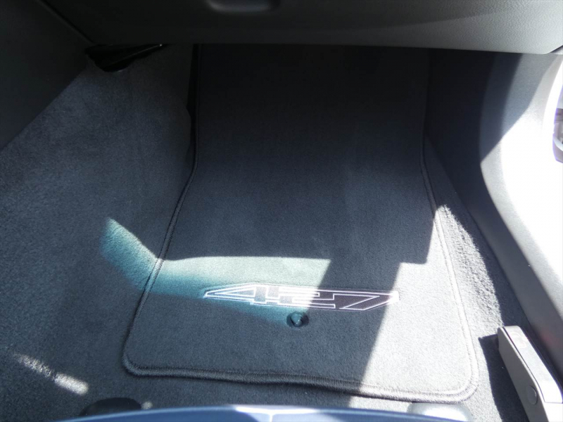 シボレー コルベット 427 ｺﾝﾊﾞｰﾁﾌﾞﾙ　2013年ﾓﾃﾞﾙ 6MT 60th ｱﾆﾊﾞｰｻﾘｰPKG 青革 ｼｰﾄﾋｰﾀｰ  電動ｿﾌﾄﾄｯﾌﾟ BOSE HUD　2年保証