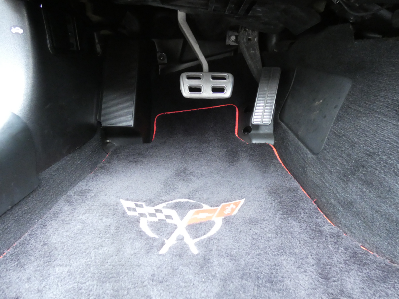 シボレー コルベット ｺﾝﾊﾞｰﾁﾌﾞﾙ　1999yﾓﾃﾞﾙ 正規D車 BASSANIﾏﾌﾗｰ Z06ﾌﾞﾚｰｷ ｺｰﾙﾄﾞ ｴｱｲﾝﾃｰｸ ﾛｰﾀﾞｳﾝ 19/20ｲﾝﾁAW　2年保証