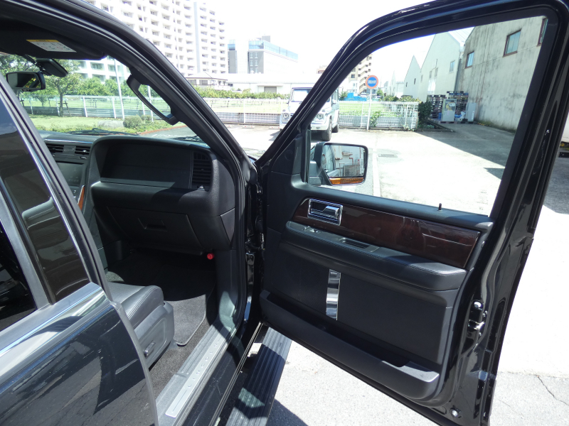 リンカーン ナビゲーター ﾍﾞｰｽｸﾞﾚｰﾄﾞ　正規D車 2015年ﾓﾃﾞﾙ 黒革 ｶﾞﾗｽｽﾗｲﾃﾞｨﾝｸﾞﾙｰﾌ ｼｰﾄﾋｰﾀｰ 3列ｼｰﾄ ﾅﾋﾞTV FSBｶﾒﾗ　2年保証