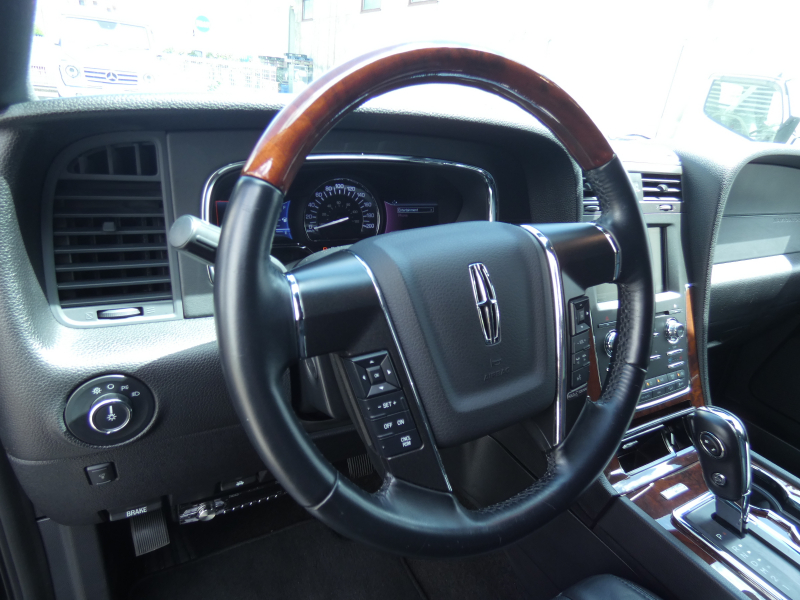 リンカーン ナビゲーター ﾍﾞｰｽｸﾞﾚｰﾄﾞ　正規D車 2015年ﾓﾃﾞﾙ 黒革 ｶﾞﾗｽｽﾗｲﾃﾞｨﾝｸﾞﾙｰﾌ ｼｰﾄﾋｰﾀｰ 3列ｼｰﾄ ﾅﾋﾞTV FSBｶﾒﾗ　2年保証