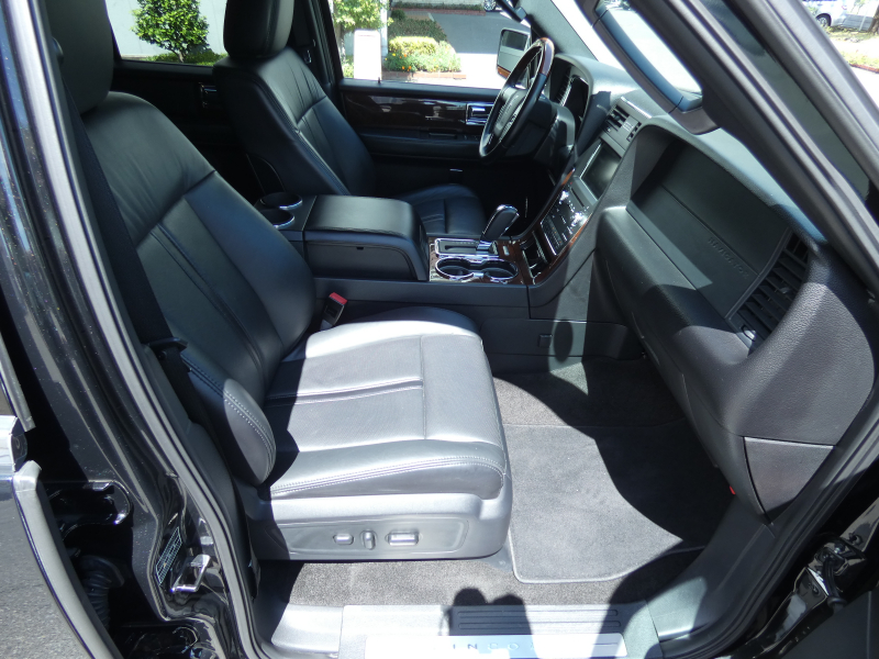 リンカーン ナビゲーター ﾍﾞｰｽｸﾞﾚｰﾄﾞ　正規D車 2015年ﾓﾃﾞﾙ 黒革 ｶﾞﾗｽｽﾗｲﾃﾞｨﾝｸﾞﾙｰﾌ ｼｰﾄﾋｰﾀｰ 3列ｼｰﾄ ﾅﾋﾞTV FSBｶﾒﾗ　2年保証