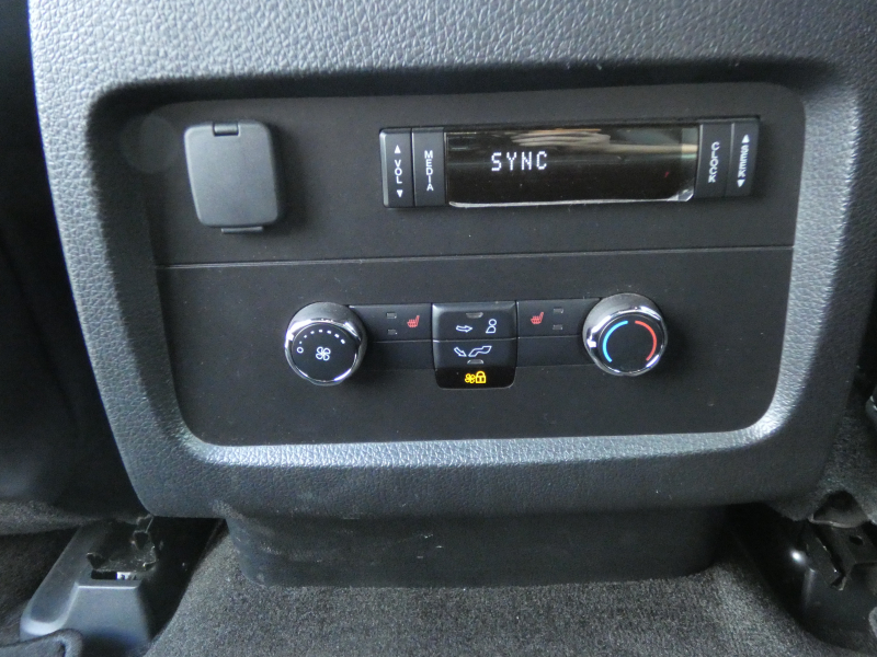 リンカーン ナビゲーター ﾍﾞｰｽｸﾞﾚｰﾄﾞ　正規D車 2015年ﾓﾃﾞﾙ 黒革 ｶﾞﾗｽｽﾗｲﾃﾞｨﾝｸﾞﾙｰﾌ ｼｰﾄﾋｰﾀｰ 3列ｼｰﾄ ﾅﾋﾞTV FSBｶﾒﾗ　2年保証