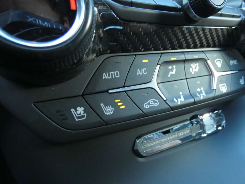 シボレー コルベット グランスポーツ カーボン65 限定車 正規D車 2018年モデル 黒ハーフレザー HUD シートヒーター ナビTV Applecarplay Bカメラ 2年保証