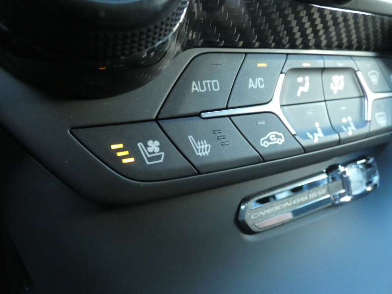 シボレー コルベット グランスポーツ カーボン65 限定車 正規D車 2018年モデル 黒ハーフレザー HUD シートヒーター ナビTV Applecarplay Bカメラ 2年保証