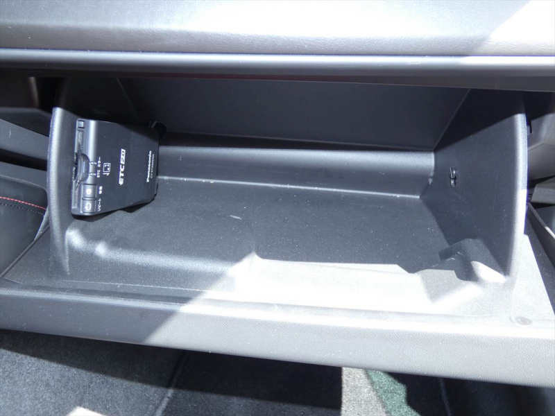 シボレー カマロ SS　正規D車 2019yﾓﾃﾞﾙ 黒赤革ｼｰﾄ ｼｰﾄﾋｰﾀｰ&ｸｰﾗｰ 純正20ｲﾝﾁAW ﾌﾞﾚﾝﾎﾞ Bｶﾒﾗ ｸﾙｺﾝ　2年保証