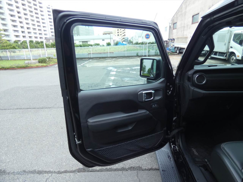 ジープ ラングラー ｱﾝﾘﾐﾃｯﾄﾞ ｻﾊﾗ　正規D車 2019yﾓﾃﾞﾙ 黒革 ｼｰﾄﾋｰﾀｰ 純正ﾅﾋﾞTV LEDﾍｯﾄﾞﾗｲﾄ 純正18ｲﾝﾁAW ﾌﾛﾝﾄ&ｻｲﾄﾞ&ﾊﾞｯｸｶﾒﾗ　2年保証