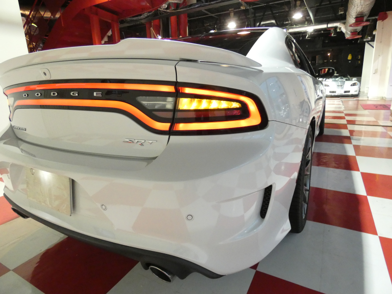 ダッジ チャージャー SRT392　2015yﾓﾃﾞﾙ 黒革 ﾗｸﾞｰﾅﾚｻﾞｰ ｼｰﾄﾋｰﾀｰ&ｸｰﾗｰ ｻﾝﾙｰﾌ ﾊｰﾏﾝｶｰﾄﾞﾝ  8.4ｲﾝﾁﾓﾆﾀｰ ﾌﾞﾗｲﾝﾄﾞｽﾎﾟｯﾄ ETC Bｶﾒﾗ　2年保証