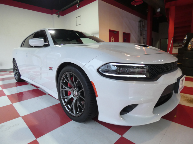 ダッジ チャージャー SRT392　2015yﾓﾃﾞﾙ 黒革 ﾗｸﾞｰﾅﾚｻﾞｰ ｼｰﾄﾋｰﾀｰ&ｸｰﾗｰ ｻﾝﾙｰﾌ ﾊｰﾏﾝｶｰﾄﾞﾝ  8.4ｲﾝﾁﾓﾆﾀｰ ﾌﾞﾗｲﾝﾄﾞｽﾎﾟｯﾄ ETC Bｶﾒﾗ　2年保証