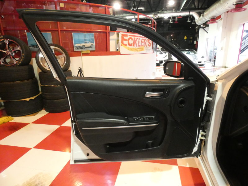 ダッジ チャージャー SRT392　2015yﾓﾃﾞﾙ 黒革 ﾗｸﾞｰﾅﾚｻﾞｰ ｼｰﾄﾋｰﾀｰ&ｸｰﾗｰ ｻﾝﾙｰﾌ ﾊｰﾏﾝｶｰﾄﾞﾝ  8.4ｲﾝﾁﾓﾆﾀｰ ﾌﾞﾗｲﾝﾄﾞｽﾎﾟｯﾄ ETC Bｶﾒﾗ　2年保証