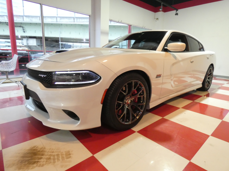 ダッジ チャージャー SRT392　2015yﾓﾃﾞﾙ 黒革 ﾗｸﾞｰﾅﾚｻﾞｰ ｼｰﾄﾋｰﾀｰ&ｸｰﾗｰ ｻﾝﾙｰﾌ ﾊｰﾏﾝｶｰﾄﾞﾝ  8.4ｲﾝﾁﾓﾆﾀｰ ﾌﾞﾗｲﾝﾄﾞｽﾎﾟｯﾄ ETC Bｶﾒﾗ　2年保証