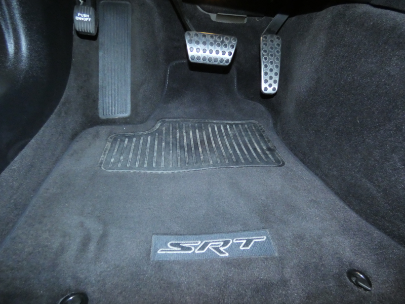 ダッジ チャージャー SRT392　2015yﾓﾃﾞﾙ 黒革 ﾗｸﾞｰﾅﾚｻﾞｰ ｼｰﾄﾋｰﾀｰ&ｸｰﾗｰ ｻﾝﾙｰﾌ ﾊｰﾏﾝｶｰﾄﾞﾝ  8.4ｲﾝﾁﾓﾆﾀｰ ﾌﾞﾗｲﾝﾄﾞｽﾎﾟｯﾄ ETC Bｶﾒﾗ　2年保証