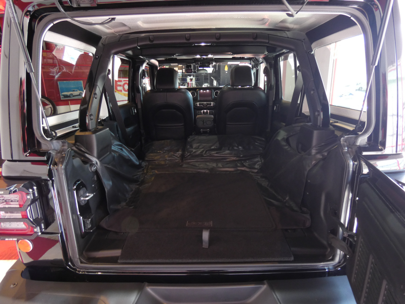 ジープ ラングラー ｱﾝﾘﾐﾃｯﾄﾞ ｻﾊﾗ　正規D車 2020yﾓﾃﾞﾙ 黒革 ｼｰﾄﾋｰﾀｰ 純正ﾅﾋﾞTV 社外ｵｰﾄｽﾃｯﾌﾟ 社外F&Rﾊﾞﾝﾊﾟｰ LEDﾍｯﾄﾞﾗｲﾄ　2年保証