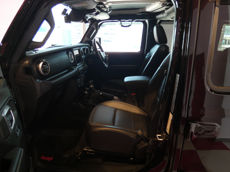 ジープ ラングラー ｱﾝﾘﾐﾃｯﾄﾞ ｻﾊﾗ　正規D車 2020yﾓﾃﾞﾙ 黒革 ｼｰﾄﾋｰﾀｰ 純正ﾅﾋﾞTV 社外ｵｰﾄｽﾃｯﾌﾟ 社外F&Rﾊﾞﾝﾊﾟｰ LEDﾍｯﾄﾞﾗｲﾄ　2年保証