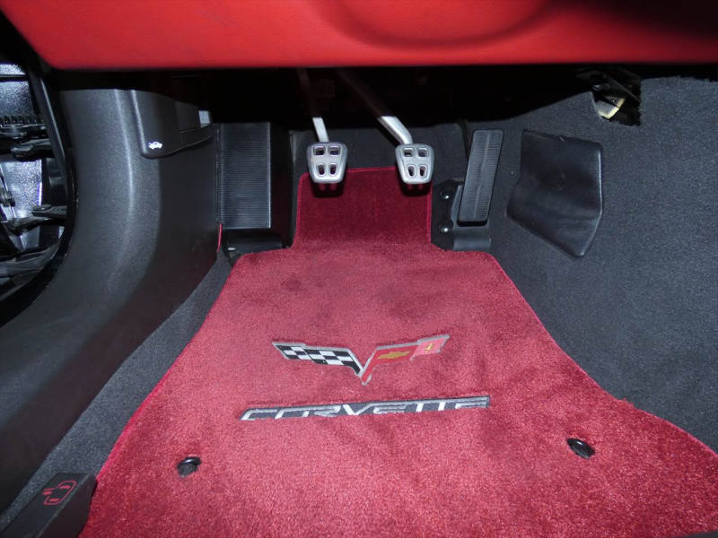 シボレー コルベット 427 ｺﾝﾊﾞｰﾁﾌﾞﾙ　2013年ﾓﾃﾞﾙ 6MT 赤革 ｼｰﾄﾋｰﾀｰ 電動ｿﾌﾄﾄｯﾌﾟ ｳｨﾝﾄﾞｳﾃﾞｨﾌﾚｸﾀｰ BOSE HUD　2年保証