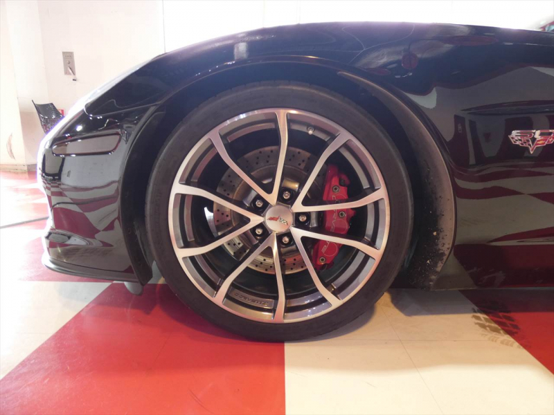 シボレー コルベット 427 ｺﾝﾊﾞｰﾁﾌﾞﾙ　2013年ﾓﾃﾞﾙ 6MT 赤革 ｼｰﾄﾋｰﾀｰ 電動ｿﾌﾄﾄｯﾌﾟ ｳｨﾝﾄﾞｳﾃﾞｨﾌﾚｸﾀｰ BOSE HUD　2年保証