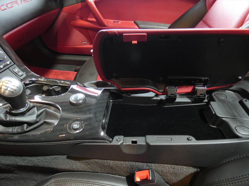 シボレー コルベット 427 ｺﾝﾊﾞｰﾁﾌﾞﾙ　2013年ﾓﾃﾞﾙ 6MT 赤革 ｼｰﾄﾋｰﾀｰ 電動ｿﾌﾄﾄｯﾌﾟ ｳｨﾝﾄﾞｳﾃﾞｨﾌﾚｸﾀｰ BOSE HUD　2年保証