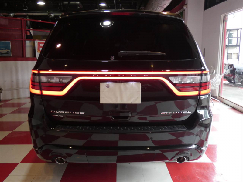 ダッジ デュランゴ ｼﾀﾃﾞﾙ　新車並行 2016yﾓﾃﾞﾙ 黒革 ｼｰﾄﾋｰﾀｰ ｻﾝﾙｰﾌ ACC 純正20ｲﾝﾁAW F･S･Bｶﾒﾗ ETC　2年保証