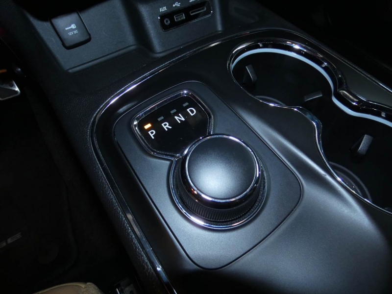 ダッジ デュランゴ ｼﾀﾃﾞﾙ　新車並行 2016yﾓﾃﾞﾙ 黒革 ｼｰﾄﾋｰﾀｰ ｻﾝﾙｰﾌ ACC 純正20ｲﾝﾁAW F･S･Bｶﾒﾗ ETC　2年保証