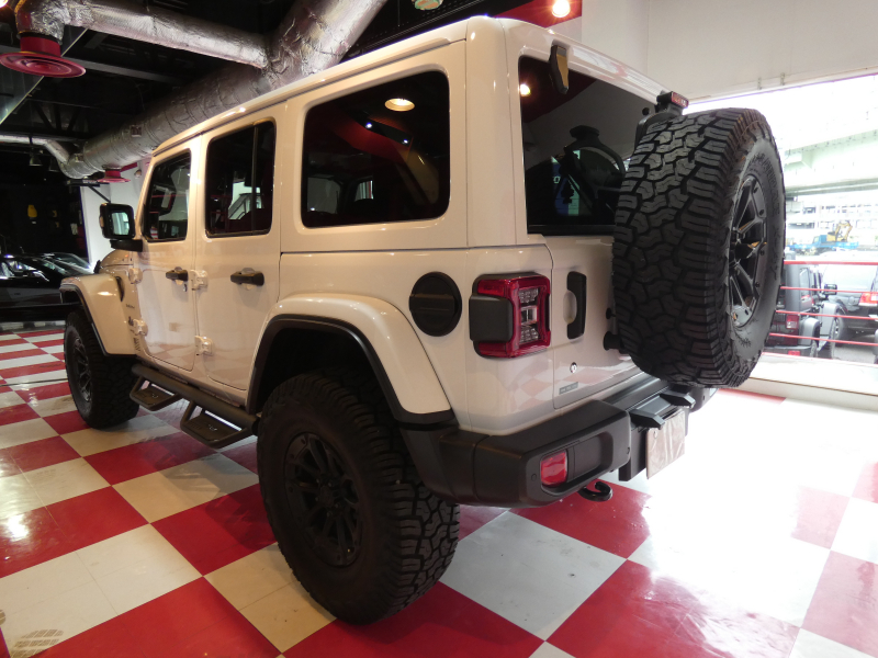 ジープ ラングラー ｱﾝﾘﾐﾃｯﾄﾞ ｻﾊﾗ　正規D車 2020yﾓﾃﾞﾙ 黒革 ｼｰﾄﾋｰﾀｰ 純正ﾅﾋﾞTV 社外ｻｲﾄﾞｽﾃｯﾌﾟ 社外17ｲﾝﾁAW LEDﾍｯﾄﾞﾗｲﾄ　2年保証