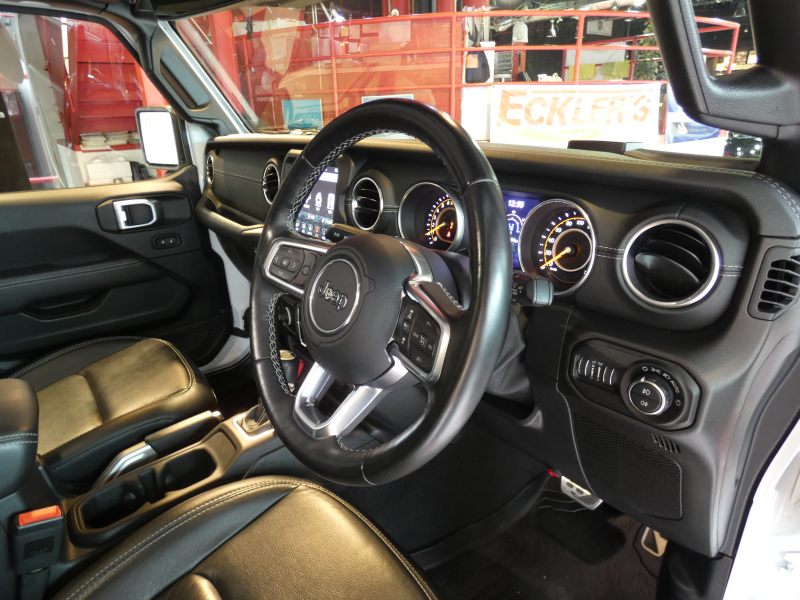 ジープ ラングラー ｱﾝﾘﾐﾃｯﾄﾞ ｻﾊﾗ　正規D車 2020yﾓﾃﾞﾙ 黒革 ｼｰﾄﾋｰﾀｰ 純正ﾅﾋﾞTV 社外ｻｲﾄﾞｽﾃｯﾌﾟ 社外17ｲﾝﾁAW LEDﾍｯﾄﾞﾗｲﾄ　2年保証