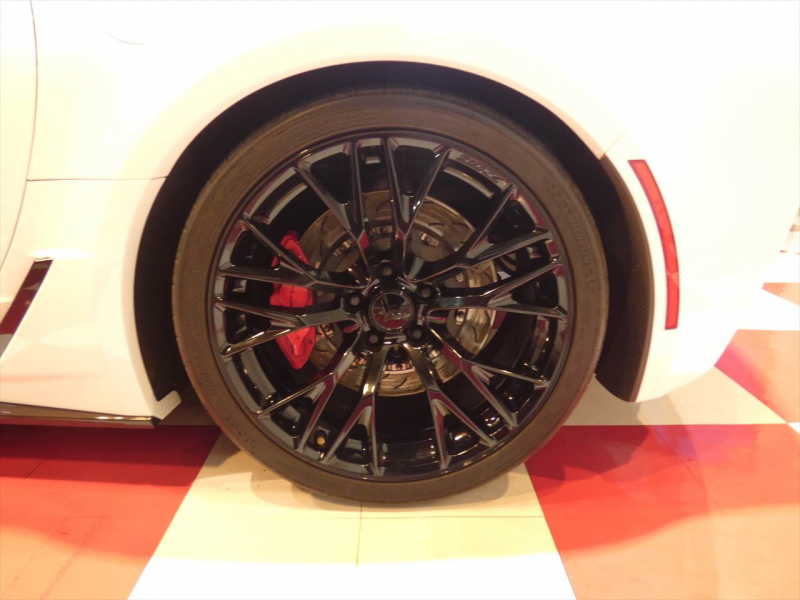 シボレー コルベット Z06 ｺﾝﾊﾞｰﾁﾌﾞﾙ　正規D車 2016年ﾓﾃﾞﾙ 黒革 ｼｰﾄﾋｰﾀｰ TV BOSE Applecarplay F&Bｶﾒﾗ　2年保証