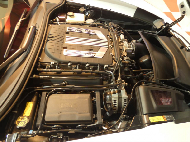 シボレー コルベット Z06 ｺﾝﾊﾞｰﾁﾌﾞﾙ　正規D車 2016年ﾓﾃﾞﾙ 黒革 ｼｰﾄﾋｰﾀｰ TV BOSE Applecarplay F&Bｶﾒﾗ　2年保証