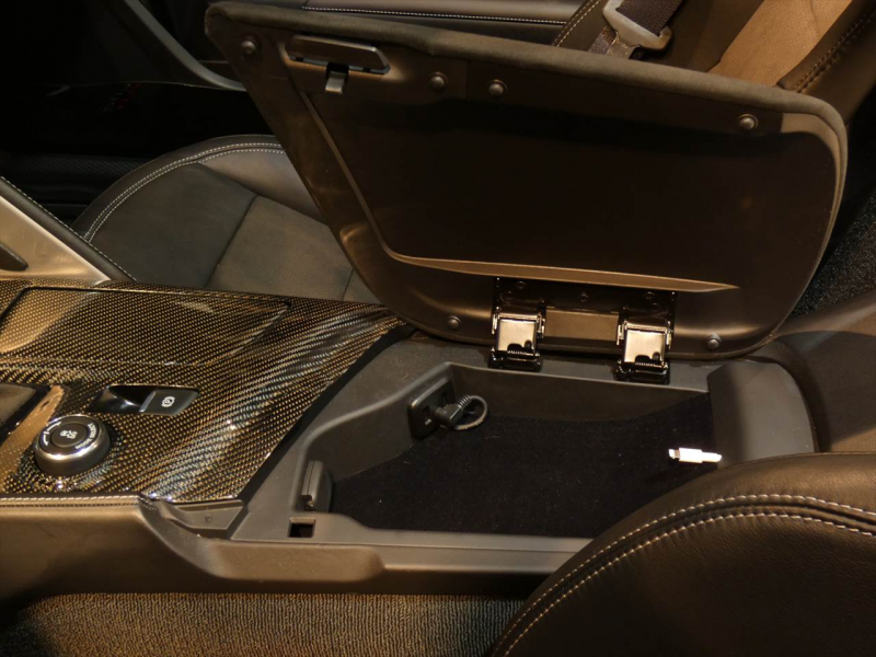 シボレー コルベット Z06 ｺﾝﾊﾞｰﾁﾌﾞﾙ　正規D車 2016年ﾓﾃﾞﾙ 黒革 ｼｰﾄﾋｰﾀｰ TV BOSE Applecarplay F&Bｶﾒﾗ　2年保証