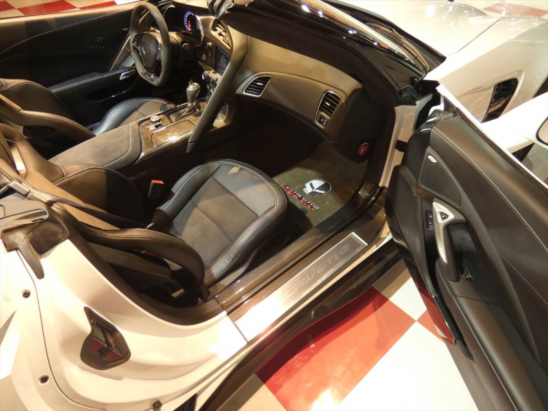 シボレー コルベット Z06 ｺﾝﾊﾞｰﾁﾌﾞﾙ　正規D車 2016年ﾓﾃﾞﾙ 黒革 ｼｰﾄﾋｰﾀｰ TV BOSE Applecarplay F&Bｶﾒﾗ　2年保証