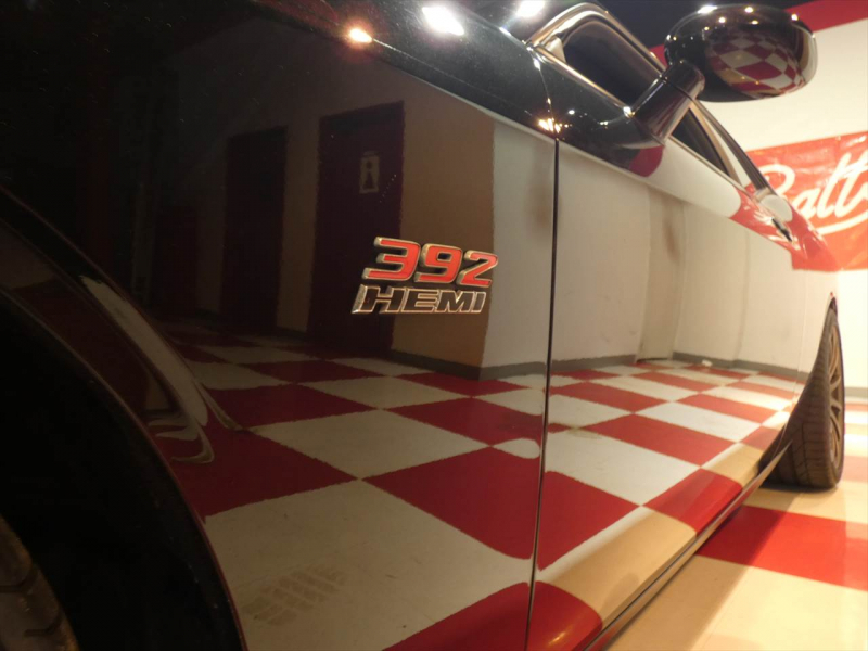 ダッジ チャレンジャー SRT8 392　2013yﾓﾃﾞﾙ 新並 黒ｺﾝﾋﾞ革 ｻﾝﾙｰﾌ ｼｰﾄﾋｰﾀｰ ﾚｰｼﾝｸﾞｽﾄﾗｲﾌﾟ ﾅﾋﾞTV CORSAﾏﾌﾗｰ HRE20ｲﾝﾁAW Bｶﾒﾗ　2年保証