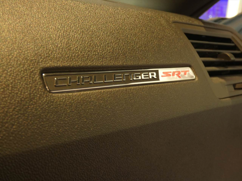 ダッジ チャレンジャー SRT8 392　2013yﾓﾃﾞﾙ 新並 黒ｺﾝﾋﾞ革 ｻﾝﾙｰﾌ ｼｰﾄﾋｰﾀｰ ﾚｰｼﾝｸﾞｽﾄﾗｲﾌﾟ ﾅﾋﾞTV CORSAﾏﾌﾗｰ HRE20ｲﾝﾁAW Bｶﾒﾗ　2年保証