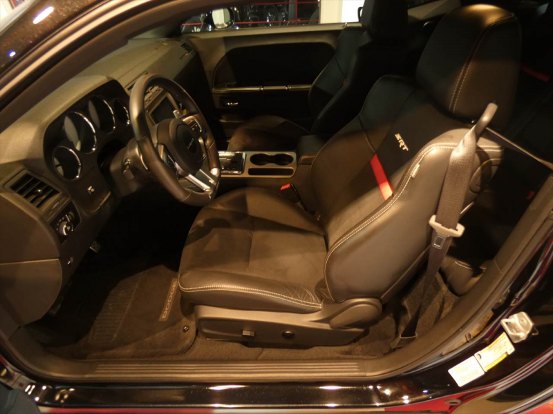 ダッジ チャレンジャー SRT8 392　2013yﾓﾃﾞﾙ 新並 黒ｺﾝﾋﾞ革 ｻﾝﾙｰﾌ ｼｰﾄﾋｰﾀｰ ﾚｰｼﾝｸﾞｽﾄﾗｲﾌﾟ ﾅﾋﾞTV CORSAﾏﾌﾗｰ HRE20ｲﾝﾁAW Bｶﾒﾗ　2年保証