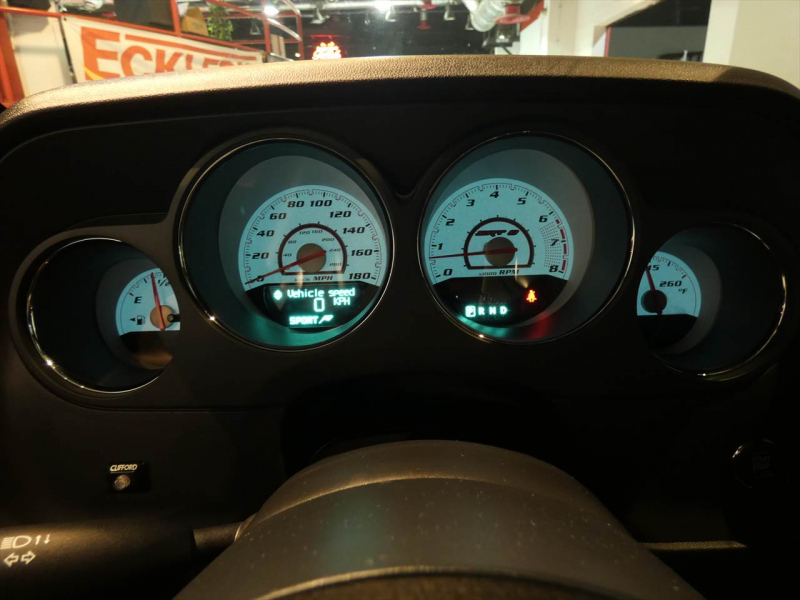 ダッジ チャレンジャー SRT8 392　2013yﾓﾃﾞﾙ 新並 黒ｺﾝﾋﾞ革 ｻﾝﾙｰﾌ ｼｰﾄﾋｰﾀｰ ﾚｰｼﾝｸﾞｽﾄﾗｲﾌﾟ ﾅﾋﾞTV CORSAﾏﾌﾗｰ HRE20ｲﾝﾁAW Bｶﾒﾗ　2年保証