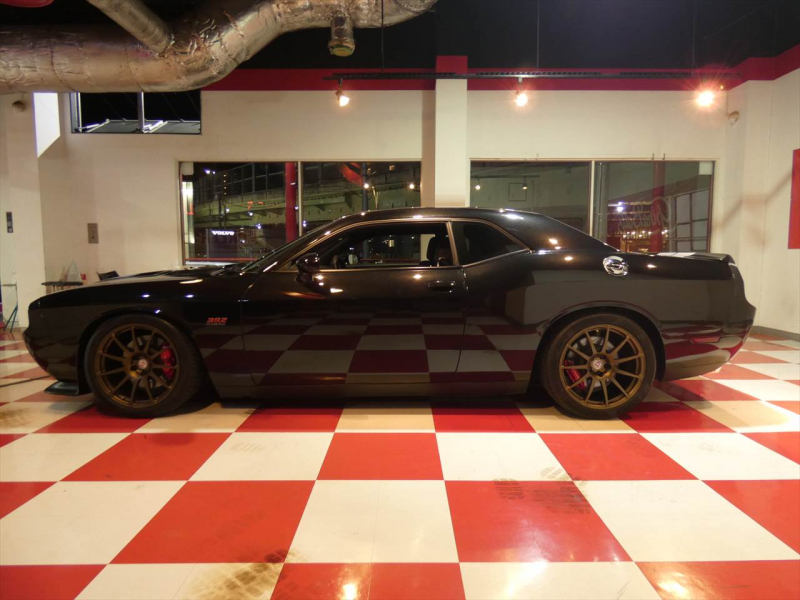 ダッジ チャレンジャー SRT8 392　2013yﾓﾃﾞﾙ 新並 黒ｺﾝﾋﾞ革 ｻﾝﾙｰﾌ ｼｰﾄﾋｰﾀｰ ﾚｰｼﾝｸﾞｽﾄﾗｲﾌﾟ ﾅﾋﾞTV CORSAﾏﾌﾗｰ HRE20ｲﾝﾁAW Bｶﾒﾗ　2年保証