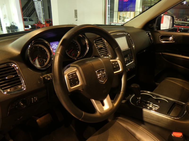 ダッジ デュランゴ ｼﾀﾃﾞﾙ　2013yﾓﾃﾞﾙ 新並 黒革 ｼｰﾄﾋｰﾀｰ ｻﾝﾙｰﾌ ACC 純正20ｲﾝﾁAW F･S･Bｶﾒﾗ ETC　2年保証