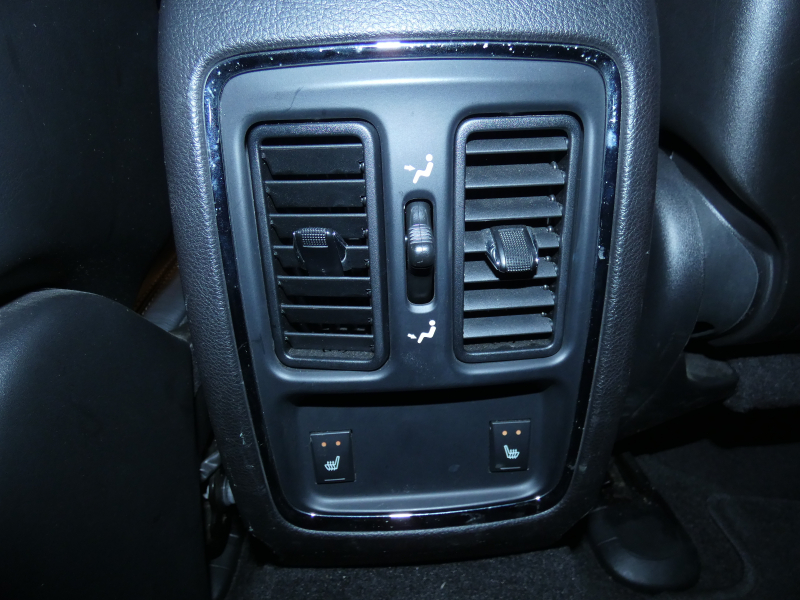 ダッジ デュランゴ ｼﾀﾃﾞﾙ　2013yﾓﾃﾞﾙ 新並 黒革 ｼｰﾄﾋｰﾀｰ ｻﾝﾙｰﾌ ACC 純正20ｲﾝﾁAW F･S･Bｶﾒﾗ ETC　2年保証