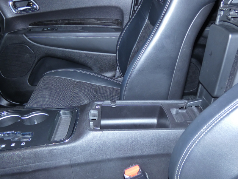 ダッジ デュランゴ ｼﾀﾃﾞﾙ　2013yﾓﾃﾞﾙ 新並 黒革 ｼｰﾄﾋｰﾀｰ ｻﾝﾙｰﾌ ACC 純正20ｲﾝﾁAW F･S･Bｶﾒﾗ ETC　2年保証