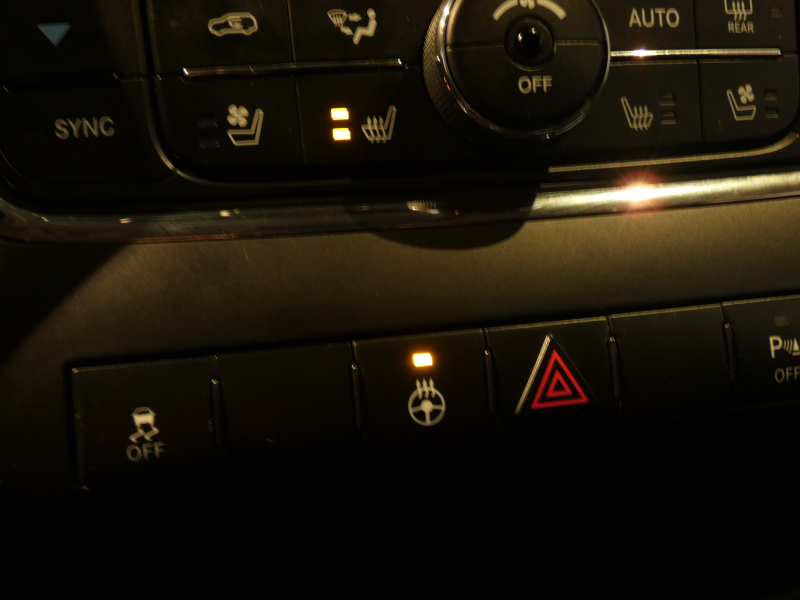 ダッジ デュランゴ ｼﾀﾃﾞﾙ　2013yﾓﾃﾞﾙ 新並 黒革 ｼｰﾄﾋｰﾀｰ ｻﾝﾙｰﾌ ACC 純正20ｲﾝﾁAW F･S･Bｶﾒﾗ ETC　2年保証