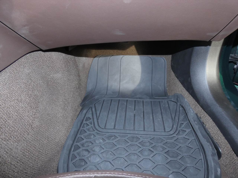 シボレー コルベット Z51　正規D車 2014年ﾓﾃﾞﾙ ﾌﾟﾚｵｰﾀﾞｰ車 茶革 ｼｰﾄﾋｰﾀｰ HUD ﾅﾋﾞTV 専用19/20AW ｷｾﾉﾝ Bｶﾒﾗ　2年保証